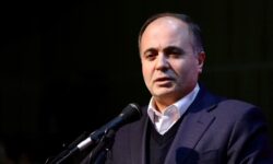 سال ۱۴۰۴ در سایه وفاق، فرصتهای نو برای پیشرفت کشاورزی ایران فراهم میکنیم