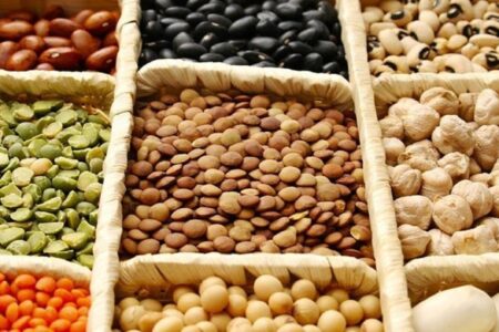 عرضه حبوبات در بازار؛ قیمت لوبیا چیتی به ۳۹۰ هزار تومان رسید