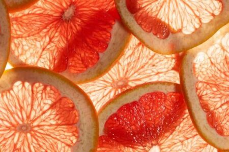 منابع طبیعی کلاژن؛ ۱۳ ماده غذایی برای افزایش کلاژن‌سازی و سلامت پوست و مفاصل